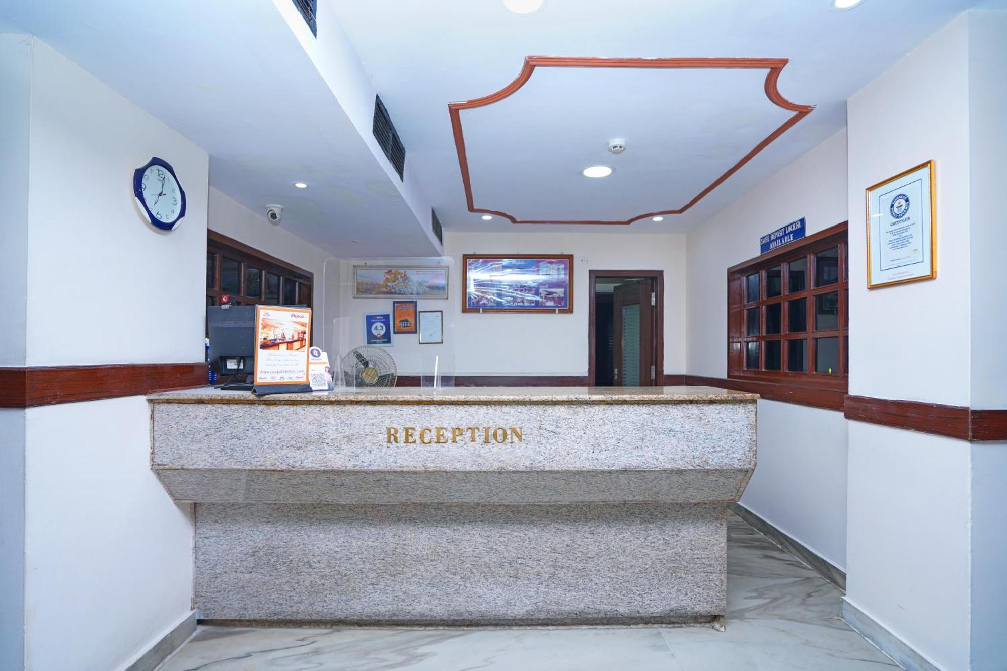 Hotel Jaya Residency Kākināda Exterior foto